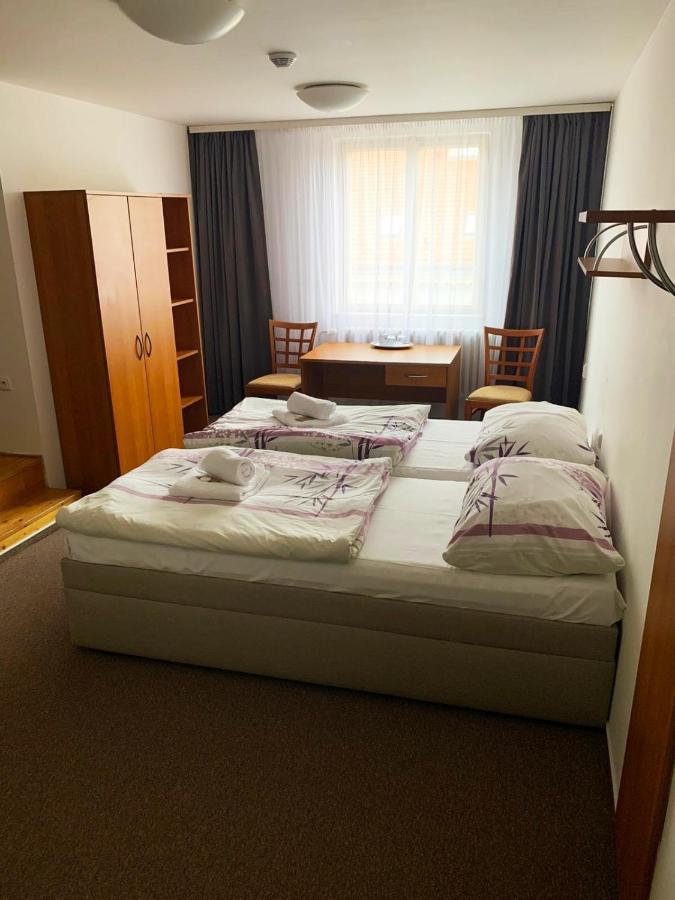 Standard Triple Room,1035858994:JPEG